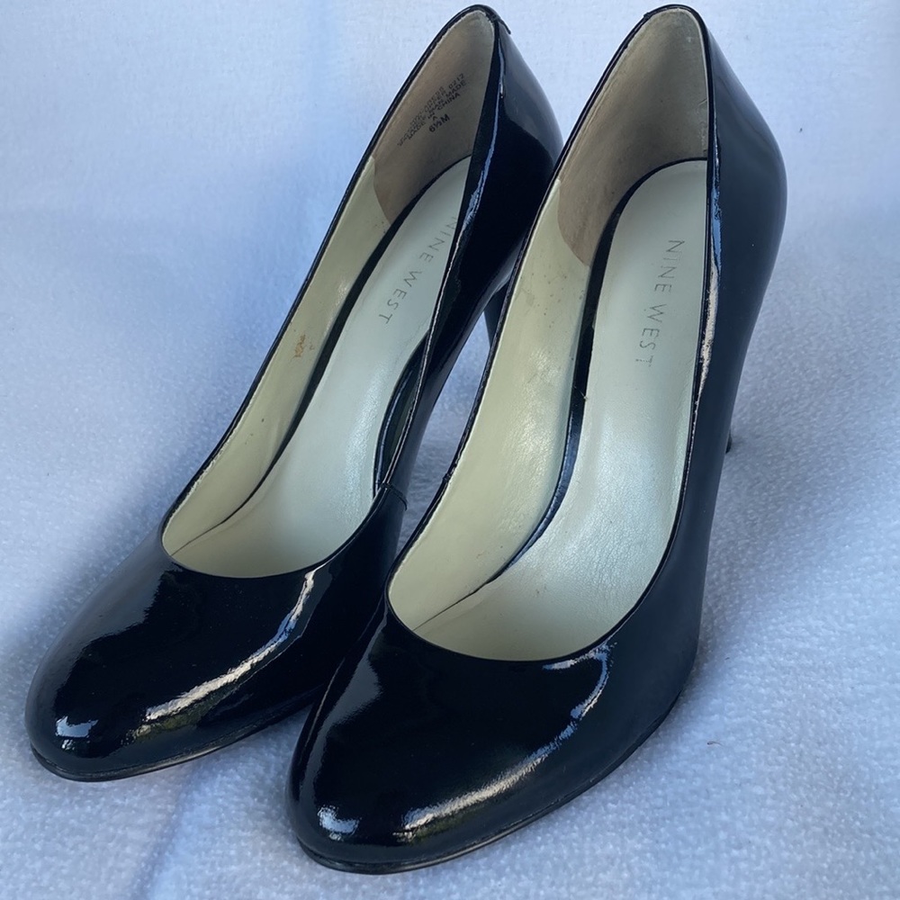 Nine West Black Patent Pumps- 6 1/2